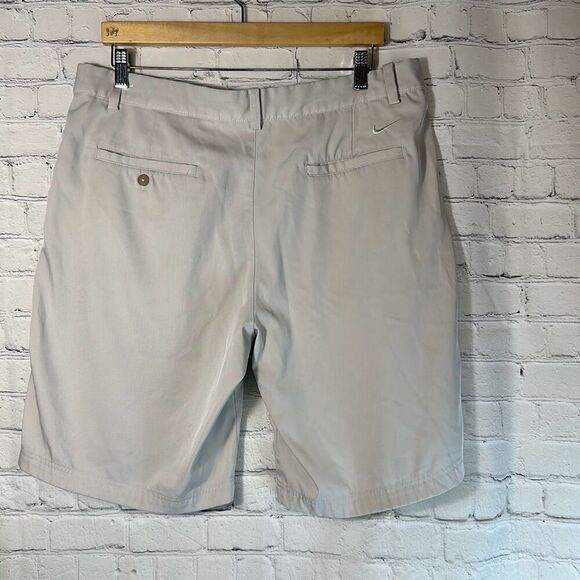 Nike Golf Tour Performance Khaki Mens Dri Fit Shorts size 36 Polyester LOOK - Picture 4 of 8